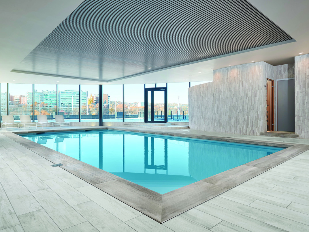 piscine-interieur-hotel-liege